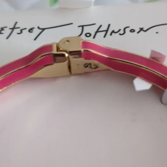 Betsey Johnson Hinged pencil bracelet Pink & Gold  New - Picture 6 of 8